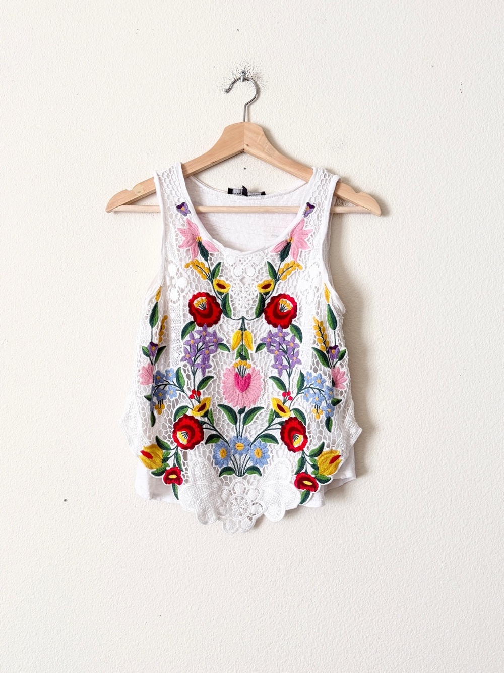 Generation Love New York SMALL floral embroidered tank top in white